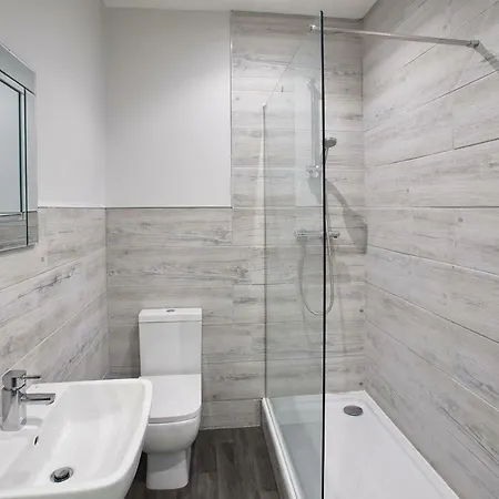 Host & - West Cliff View * Whitby