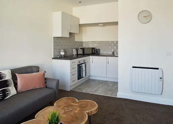 Host & - West Cliff View Whitby