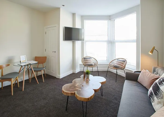 Host & - West Cliff View Whitby